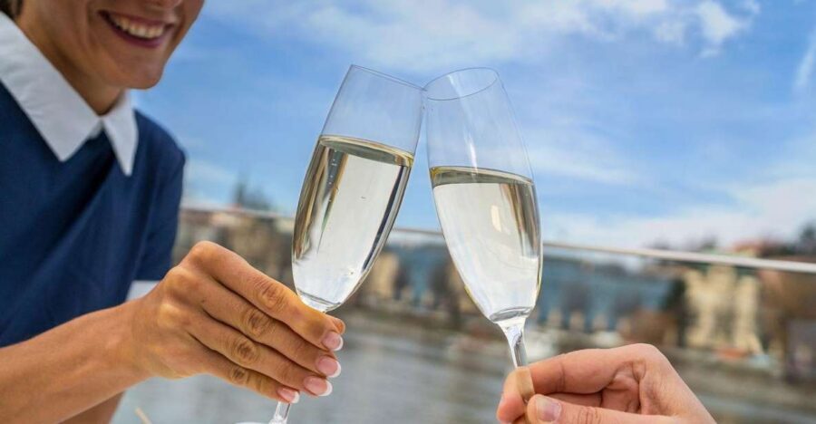 Prague: Evening Vltava River Eco Cruise with Prosecco - Drinks and snacks: included prosecco, plus options if you want more