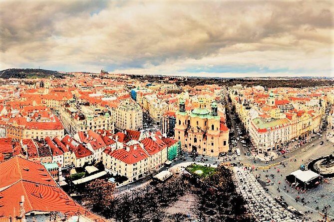 Prague Fairytale Tour: Old Town And Castle private tour - The 3-hour route: bridge views, Castle, then Old Town
