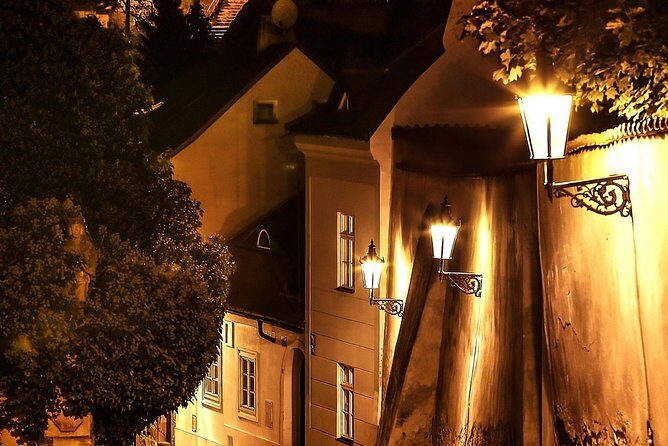 Prague Fairytale Tour: Old Town And Castle private tour - Stop on the bridge: the quick photo moment that frames the city
