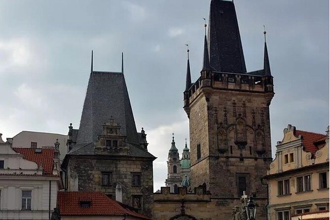 Prague Fairytale Tour: Old Town And Castle private tour - Lennonova zed in 30 minutes: peace-themed symbolism, with a ticket included note