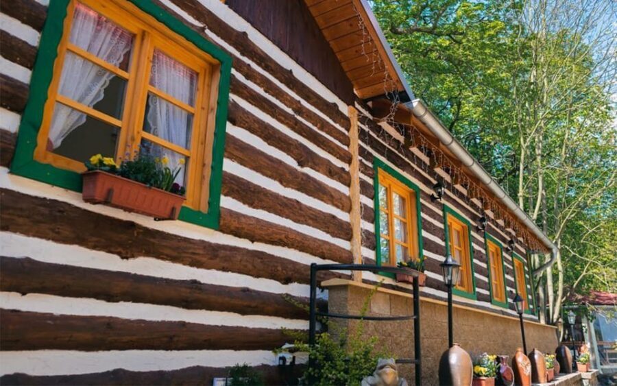 Prague: Folk Dancing Dinner Experience - The Live Folk Show: Singing, Dancing, and Why It Works With Dinner