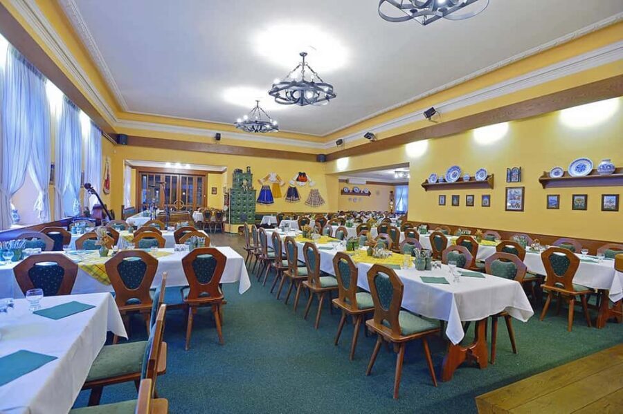 Prague: Folk Dancing Dinner Experience - Pickup and Agency Service: The Hidden Half of a Great Evening