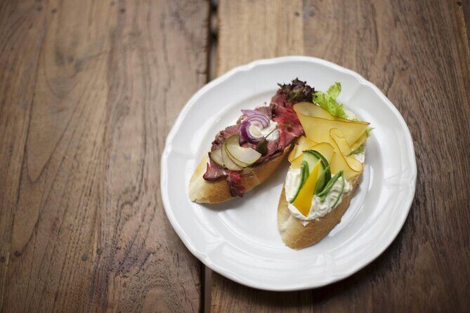 Prague Food and Culture Tour with Prague Foodies - Getting started at Malá Strana (and why the meeting spot helps)