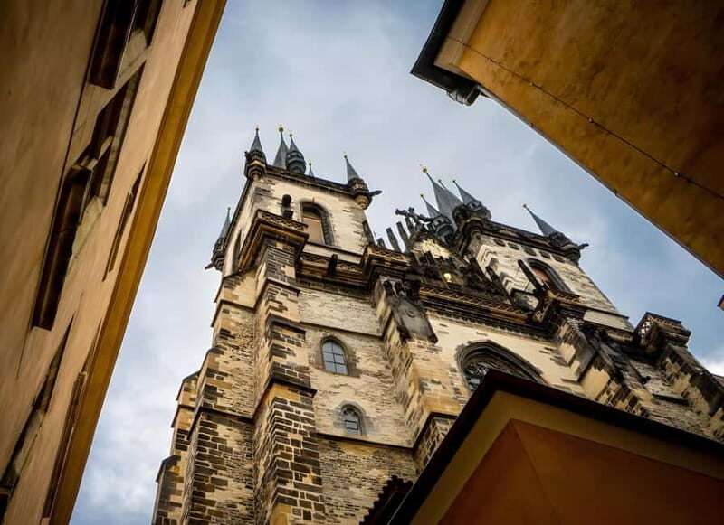 Prague: Full-Day Guided Tour of Prague in a Small-Group - St. Vitus Cathedral and the core castle landmarks