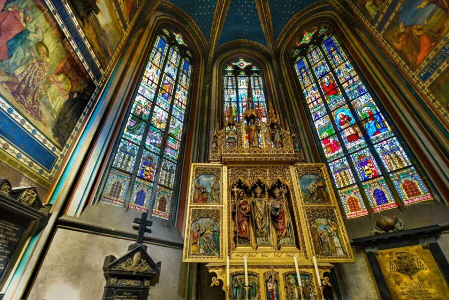 Prague: Full-Day Old Town, River Cruise & Prague Castle Tour - The Certovka Canal Cruise: Your Midday Reset on the Prague Venice