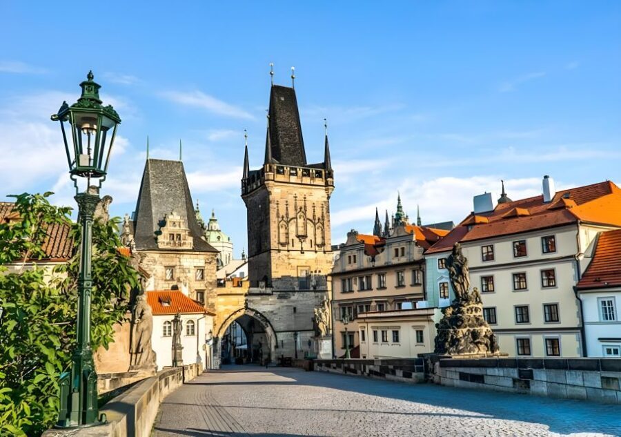 Prague: Full-Day Private Tour of Prague - 5 hours - Lunch time: included, but you stay in control of what you eat