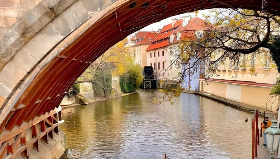 Prague: Full-Day Private Tour of Prague - 5 hours - Rain or shine: packing for a day that won’t wait