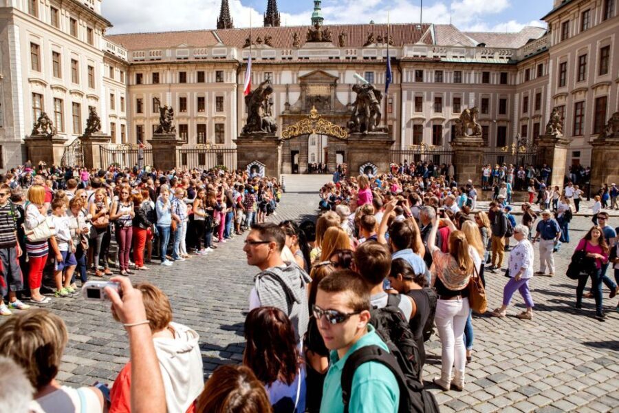 Prague: Full-Day Sightseeing Tour with Cruise and Lunch - Josefov Jewish Quarter: Alt Neu Schul, ceremonies, and the cemetery