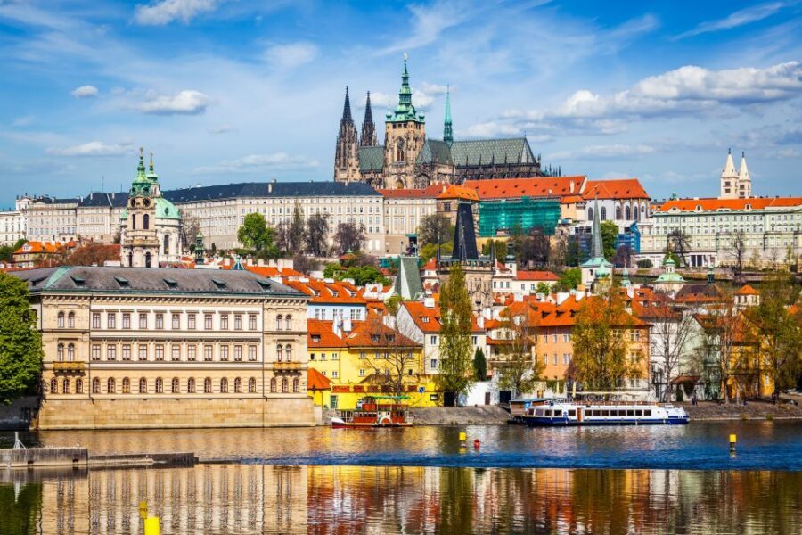 Prague: Full-Day Tour with Lunch and River Boat Cruise - Who this tour fits best (and who should choose another plan)