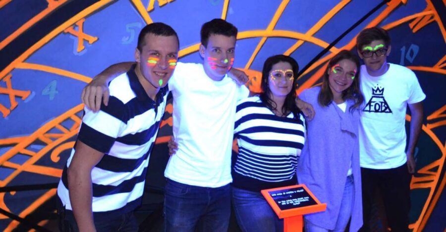 Prague: Glow Golf Mini Golf Game by UV Light - What Your Ticket Includes: Equipment, Glow Gear, Table Games, and Wi‑Fi