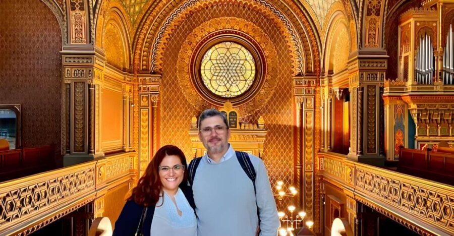 Prague: Guided Tour inside the Jewish Cemetery & Synagogues - A 2.5-hour Josefov walk that starts at Old Town Square