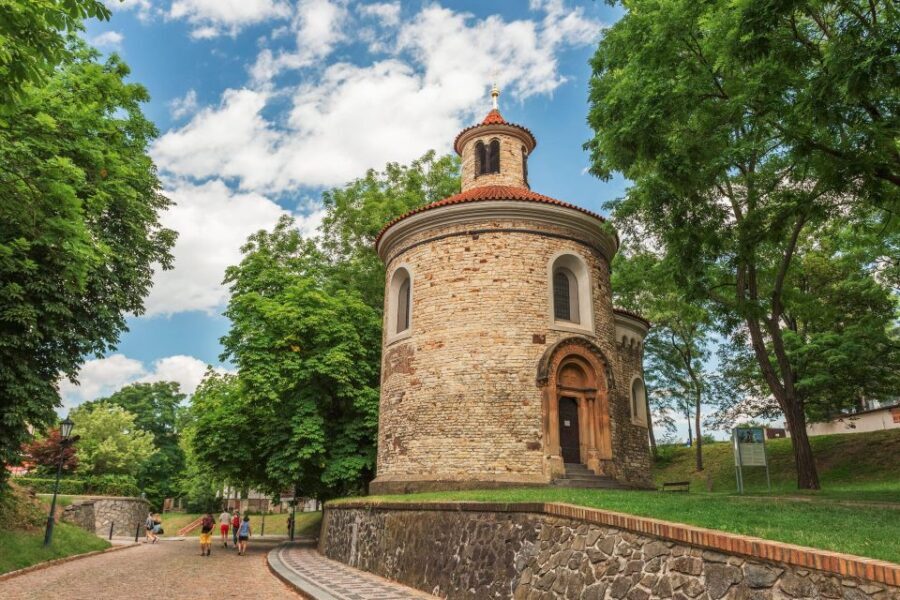 Prague: Guided tour to the historic fortress of Vyšehrad - Should you book the Vyšehrad fortress and basilica tour?