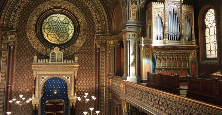 Prague: Guided Walking Tour of Prague's Jewish Quarter - Pinkas, Klausen, and Spanish Synagogues as Sacred Stops