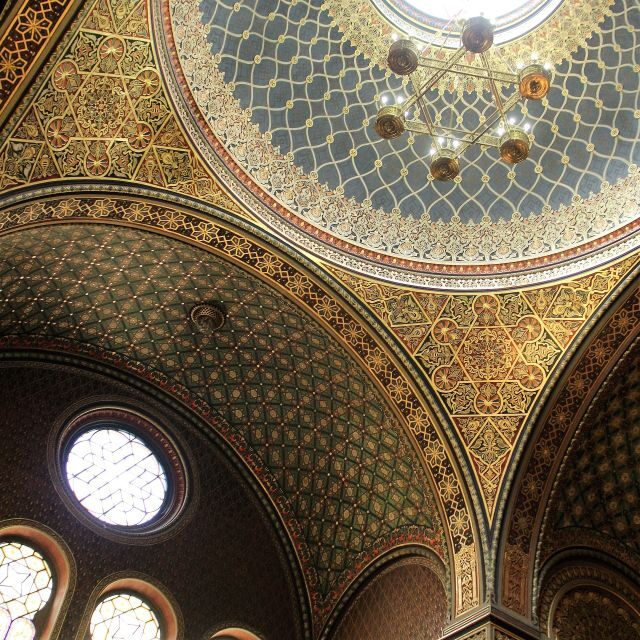 Prague: Guided Walking Tour of Prague's Jewish Quarter - Meeting Point in the Center of Things