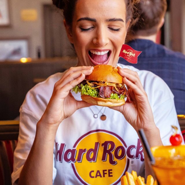 Prague: Hard Rock Cafe with Set Menu for Lunch or Dinner - 75 Minutes of Dining: How the Set Menu Works