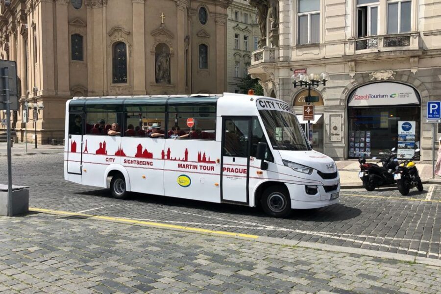 Prague: Historic City Center Bus Tour with Top Sights - Loreta church and the architecture you’ll spot without tickets