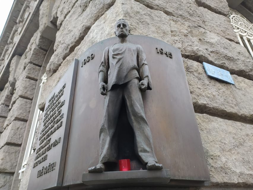 Prague: Historical Walking Tour with Focus on World War 2 - How the 3-hour format works (and why it’s a good length)