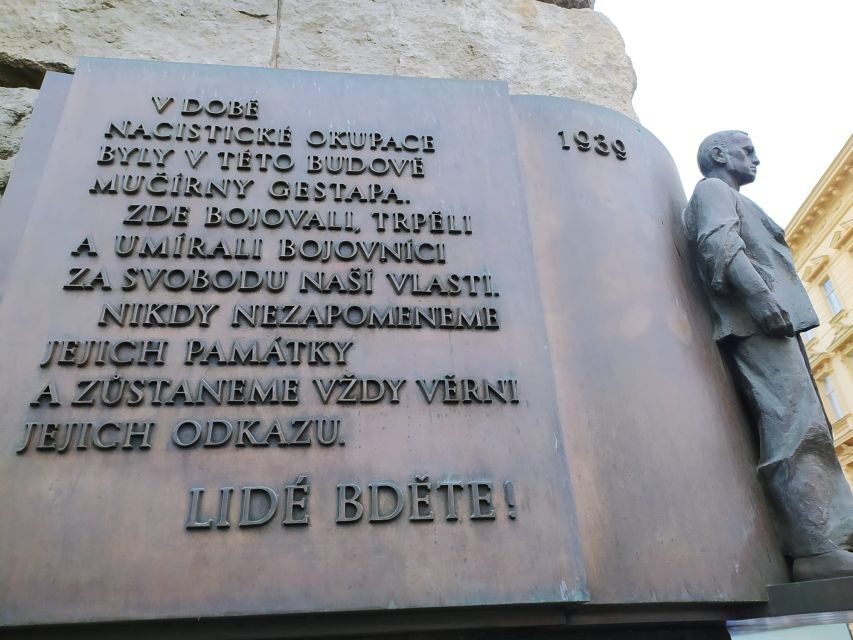 Prague: Historical Walking Tour with Focus on World War 2 - The guide’s role: photos, professional comments, and a real Czech voice