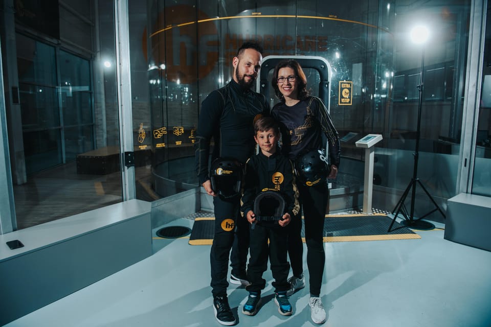 Prague: Hurricane Factory Indoor Skydiving Experience - Timing and Expectations: The Few Minutes That Count