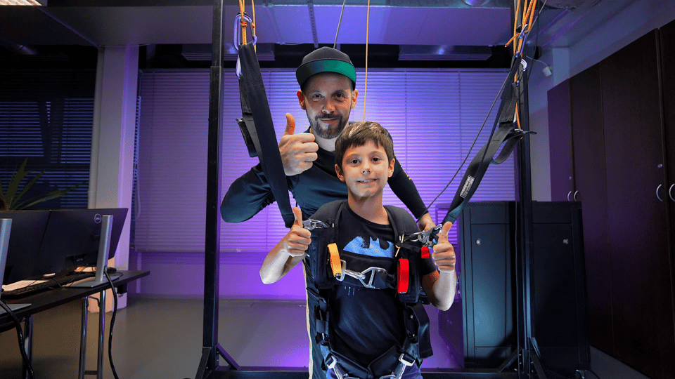 Prague: Hurricane Factory Parachute Jump VR Simulator - What the VR parachute jump experience feels like (and what you control)
