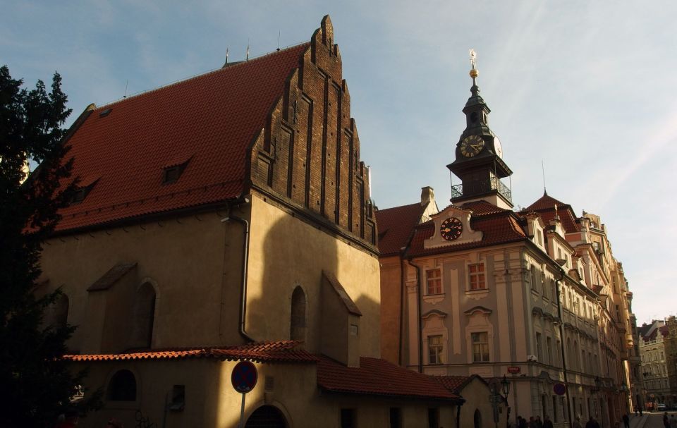 Prague: Jewish Quarter Premium Tour - Old-New Synagogue exterior: the one stop you don’t go inside