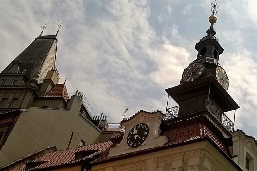 Prague: Jewish Quarter Walking Tour with Admission Tickets - Dress code and site rules: the small friction that can ruin your day