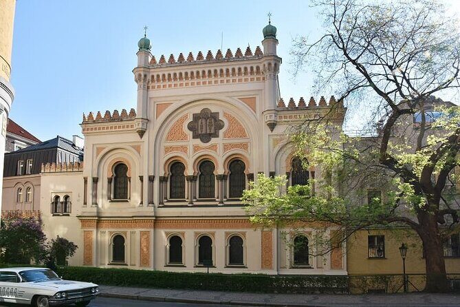 Prague Jewish Town Admission Ticket & Optional Audio Guide - Robert Guttman Gallery (Artschul): Jewish Life and WWII Persecution