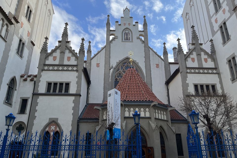 Prague: Jewish Town Guided Walking Tour - Old Jewish Cemetery: The Quiet Stop That Does the Heavy Lifting