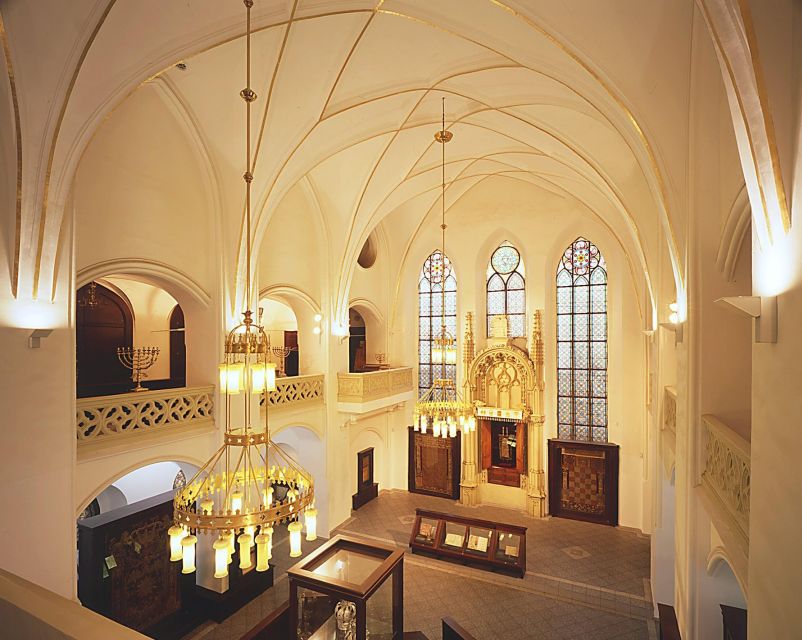 Prague: Jewish Town Walking Tour - Old Town Hall Area: Getting Bearings in Prague’s Center