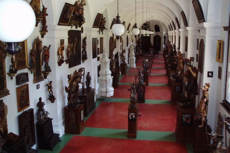 Prague: Karlštejn Castle Guided Tour with Entry Ticket - FAQ