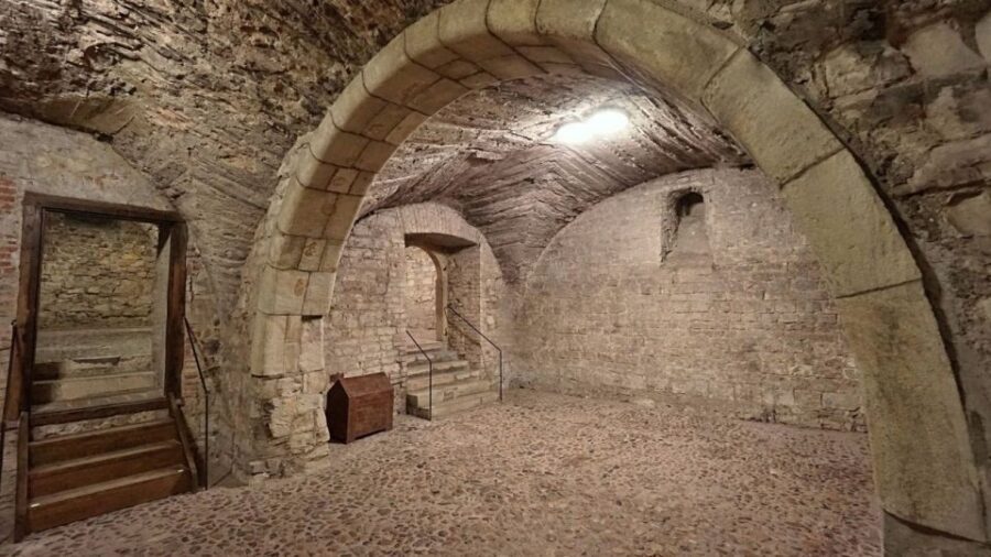 Prague: Medieval Underground Guided Tour - Key takeaways before you book