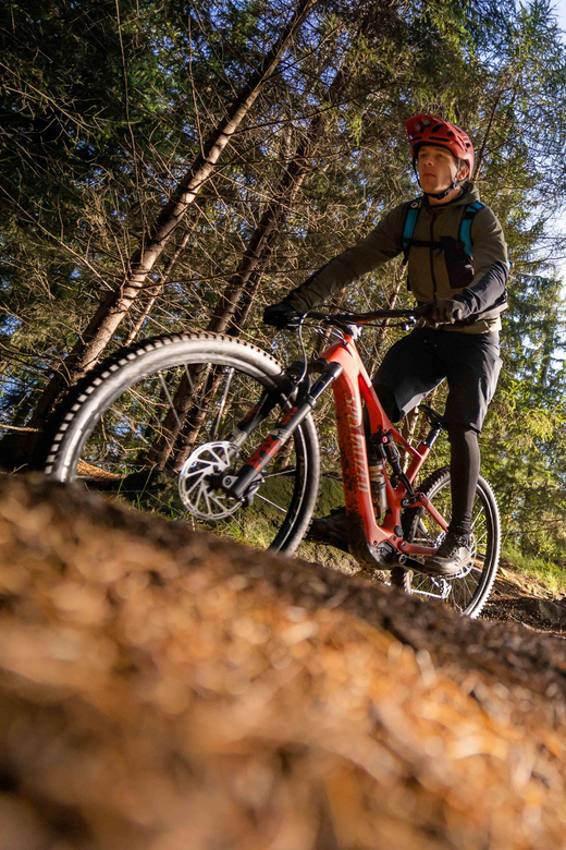 Prague Mountain Biking: Blast Through The Best Singletracks - The bike setup: 29” full suspension that makes descents easier
