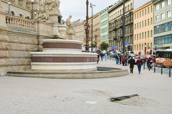 Prague: National Museum Ticket & Online Audioguide City Tour - Logistics that can make or break the day