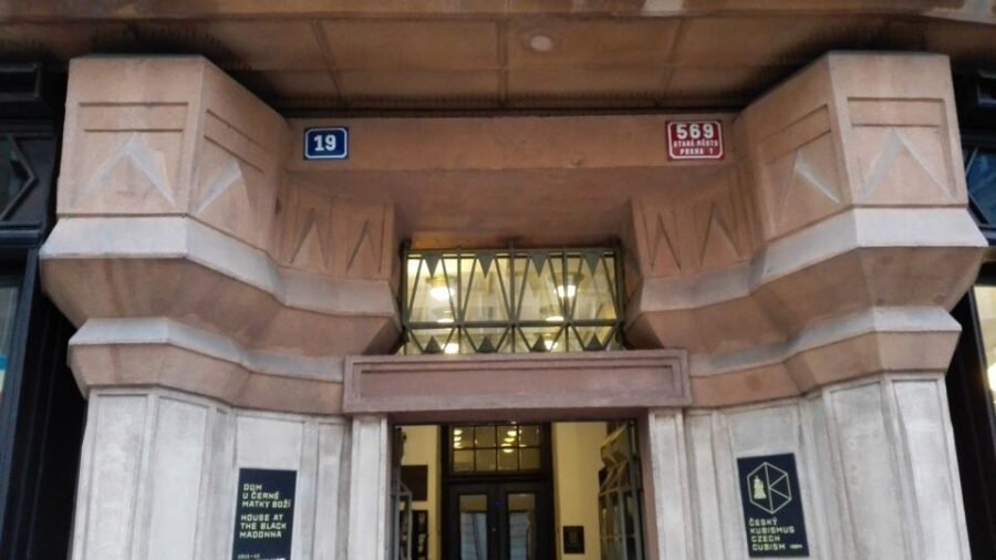 Prague: Old Town and Classical Concert Tour - Starting at Old Town Square: where the tour begins