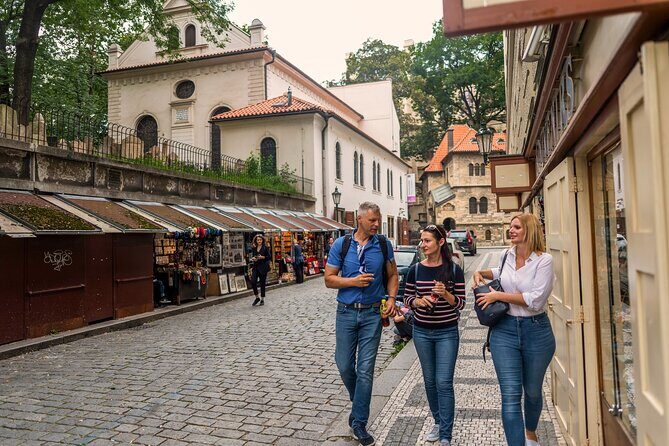 Prague Old Town and Jewish Quarter 90 minutes Guided Tour - Exterior-only means you focus on the streets (and that’s still worth it)