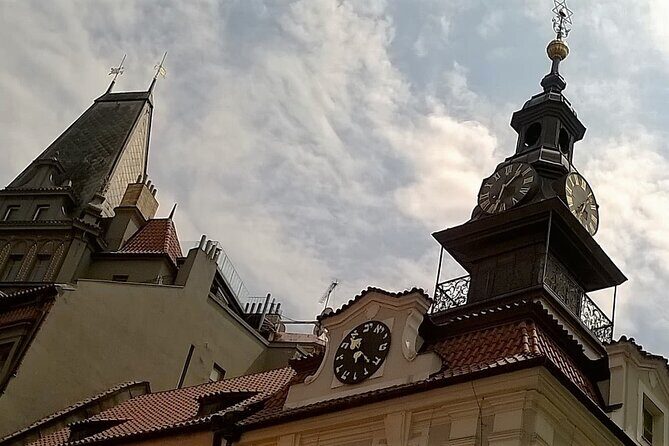 Prague Old Town and Jewish Quarter 90 minutes Guided Tour - Value check: what $22.83 buys you in Prague time