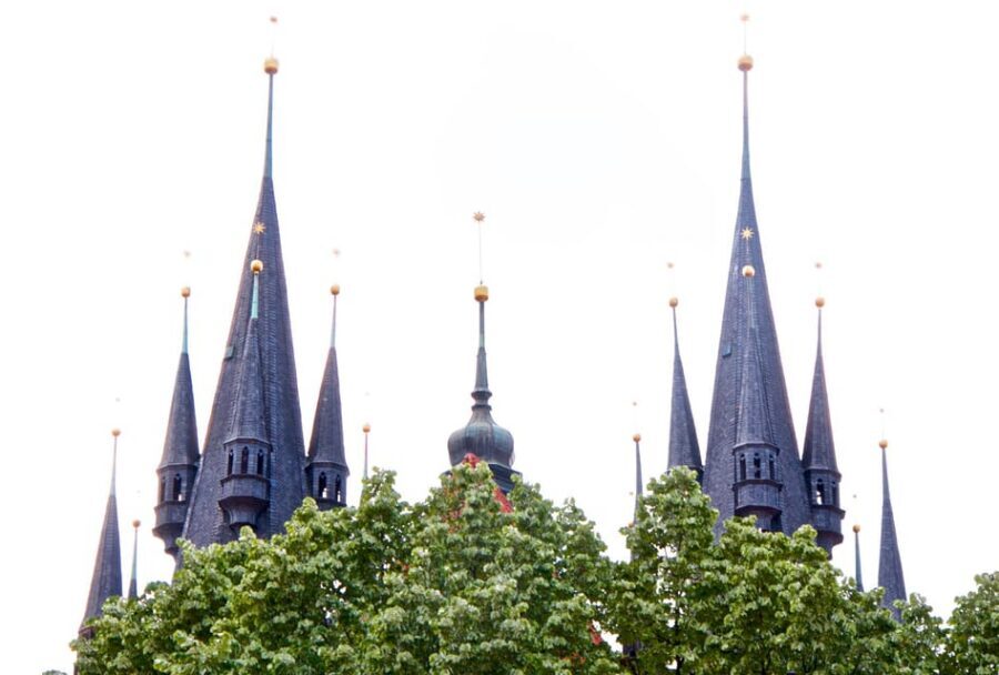 Prague: Old Town and Jewish Quarter Guided Walking Tour - Old Town and Josefov in 150 Minutes: What the Route Really Gives You