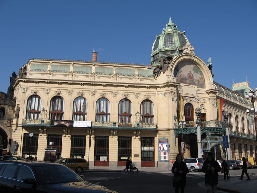 Prague: Old Town and Jewish Quarter Guided Walking Tour - Karolinum, Estates Theatre, and a Mozart Connection You Can Sense