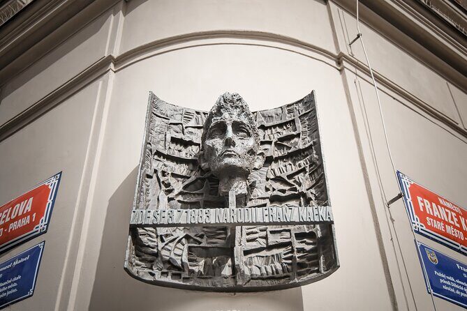 Prague Old Town and Jewish Quarter Walking Tour - Kafka’s Statue and the Mood Shift at the End
