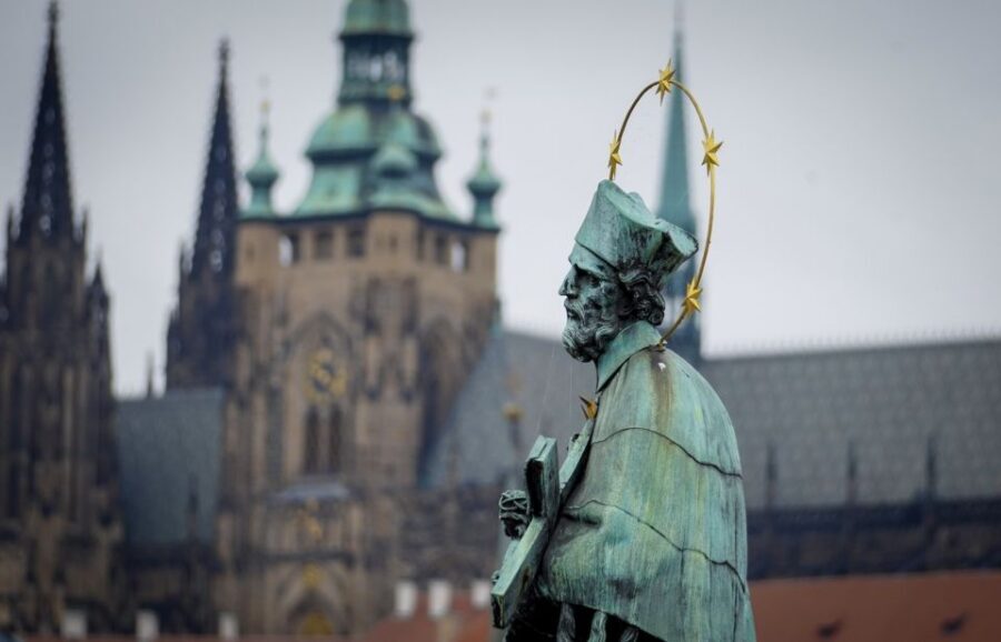 Prague: Old Town Highlights & Hidden Gems Guided Tour - Mala Strana meeting point: starting on the calmer side of the bridge