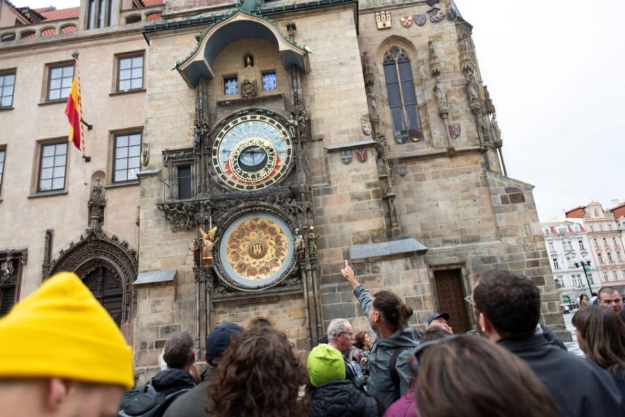 Prague: Old Town, Jewish Quarter & Astro Clock Walking Tour - Quick hits before you go