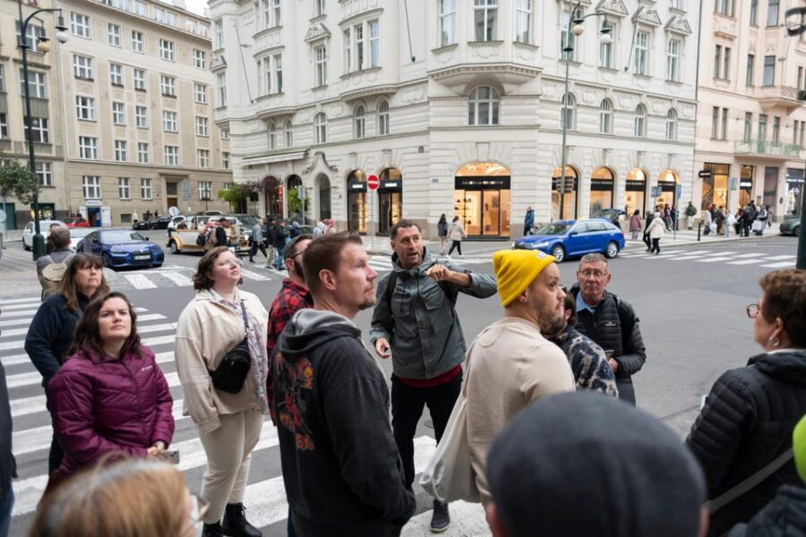Prague: Old Town, Jewish Quarter & Astro Clock Walking Tour - Narrow Streets, Short Cuts, and Built-In Context