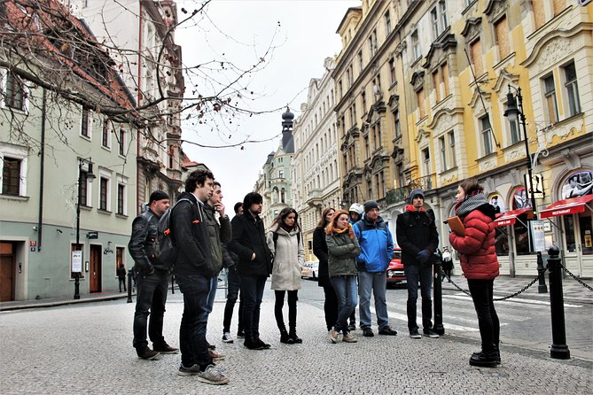 Prague Old Town, Medieval Underground and Dungeon Historical Tour - The dungeon portion: torture and execution instruments