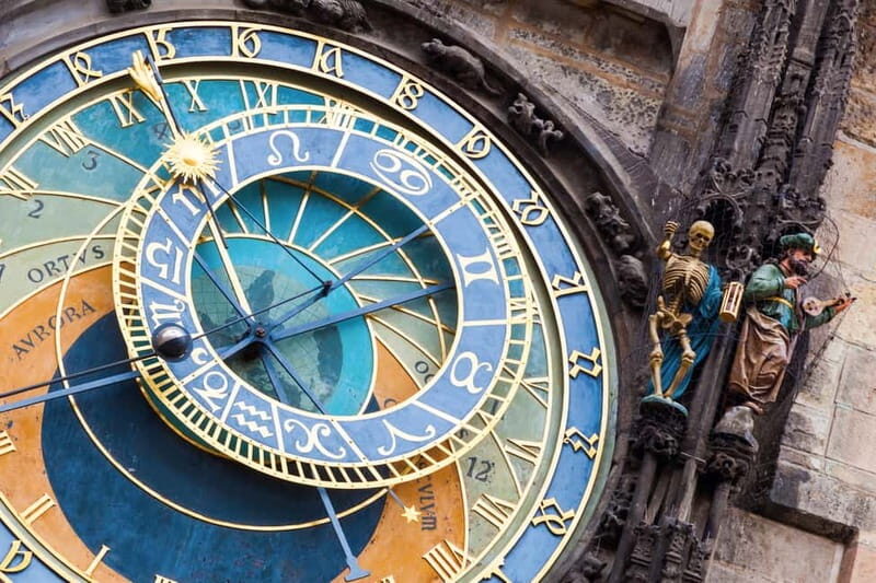 Prague: Old Town, Prague Castle & River Cruise Day Tour - The Certovka Boat Cruise: Relax on the Prague Venice stretch