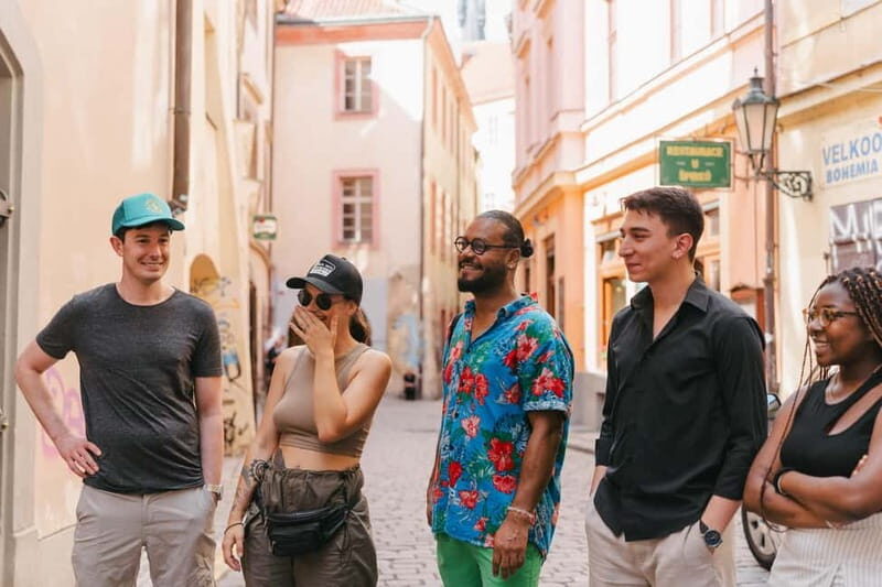 Prague: Old Town, Prague Castle & River Cruise Day Tour - Group size, guides, and timing: why it feels doable