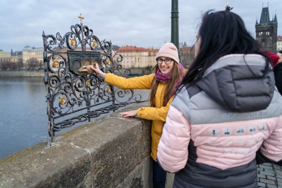 Prague: Old Town Private Walking Tour with Hotel Pickup - Starting in Prague 1: Powder Tower to Municipal House