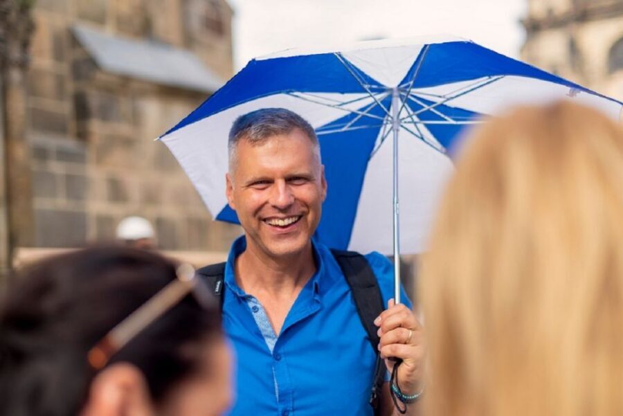 Prague: Old Town Tour & National Museum Skip-the-Line Ticket - Getting started at Get Prague Guide (Maiselova 5)