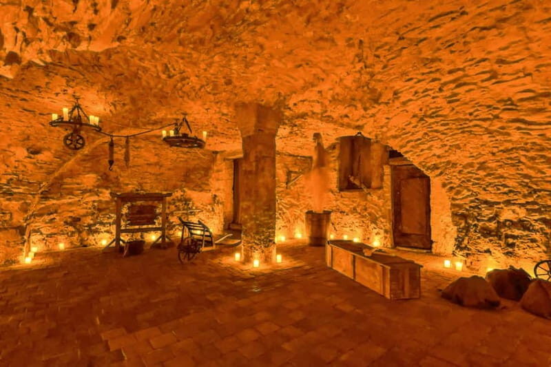 Prague: Oldtown, Medieval Underground & Dungeon History Tour - Prague under your feet: what this 80-minute tour covers