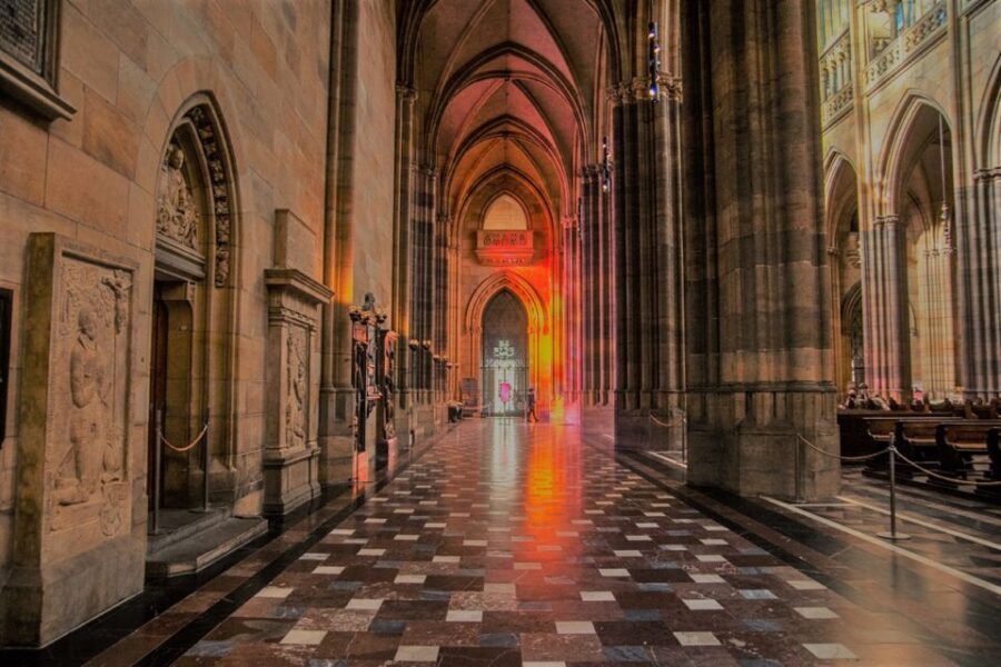 Prague: Prague Castle Complex Smartphone Audio Guide - Golden Lane: the everyday lives inside the famous walls