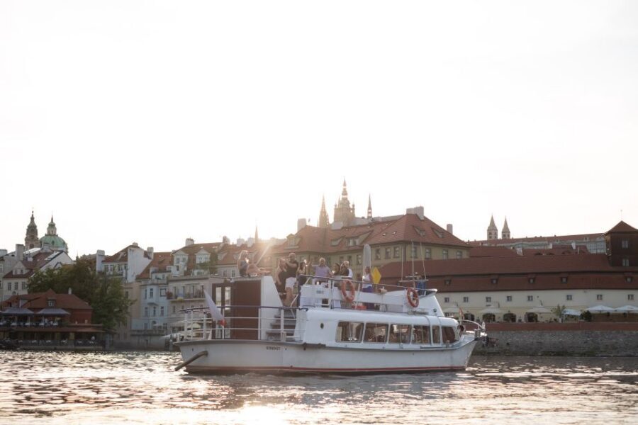 Prague: Private Beer Boat Cruise with Unlimited Beer - Key things I’d focus on before you book